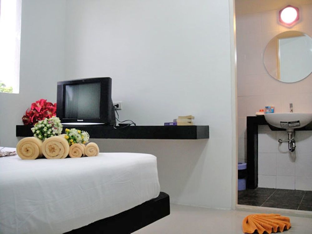 Harmony Bed & Bakery Bed and Breakfast Koh Lipe Buitenkant foto